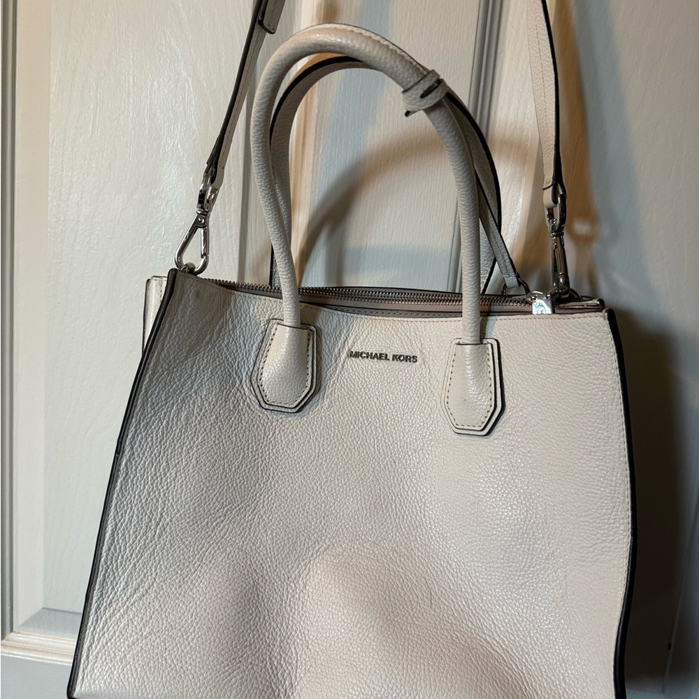 Michael Kors White Structured Tote Bag with Silver Hardware